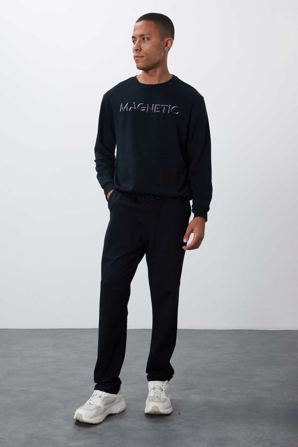 Pantaloni de trening bărbătești bleumarin Tommylife Wholesale cu șnur, buzunare, croială standard, model clasic pe picior - 84682