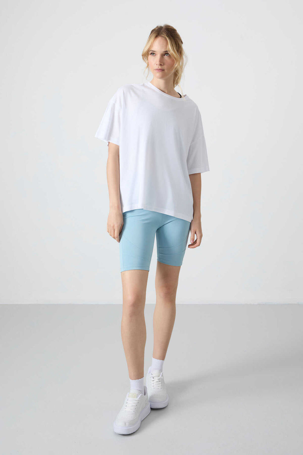 Tommylife Toptan O Yaka Oversize Basic Kadın T-Shirt 97285 Beyaz