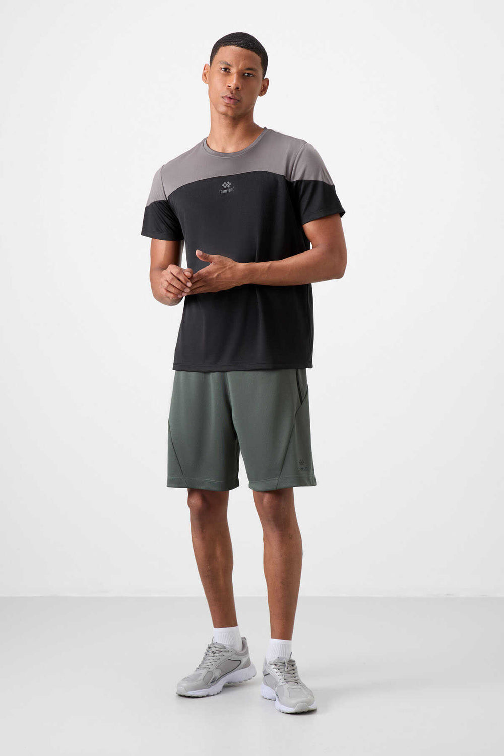 Tommylife Toptan O Yaka Standart Kalıp Aktif Spor Erkek T-Shirt 88386 Siyah