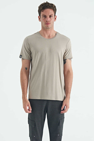 Tricou bărbătesc Tommylife Wholesale cu guler rotund, croială standard, de bază, 87911, bej închis