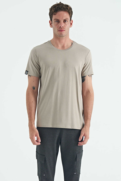 Tricou bărbătesc Tommylife Wholesale cu guler rotund, croială standard, de bază, 87911, bej închis