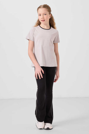 Tommylife Toptan Pamuklu O Yaka Standart Fit Basic İspanyol Paça Kız Çocuk Tayt Takım 75192 Taş Siyah