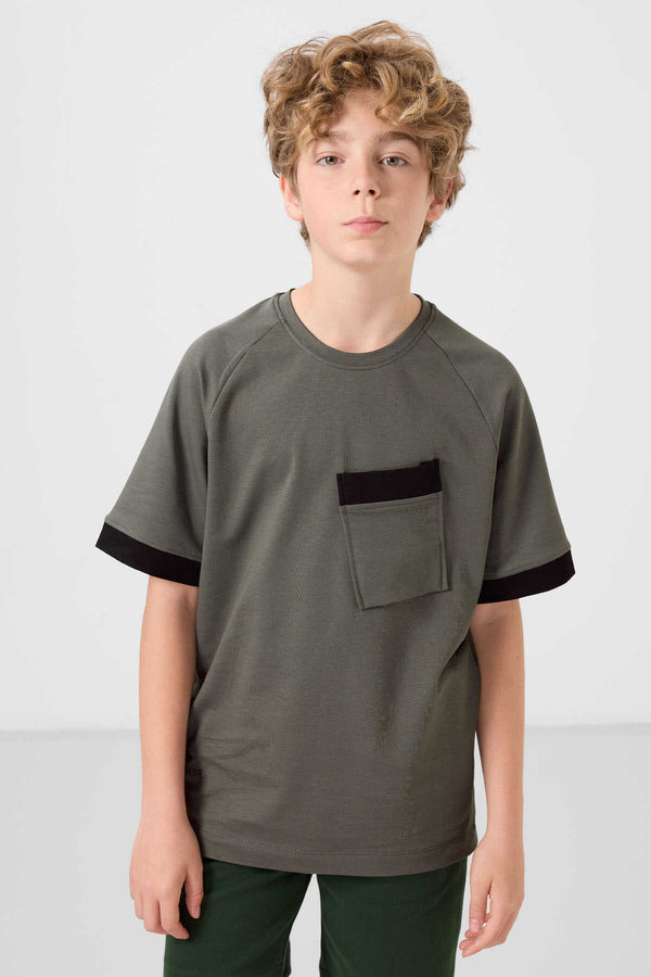 Tommylife Toptan Pamuklu Yumuşak Dokulu Oversize Cep Detaylı Erkek Çocuk T-Shirt 11295 Haki