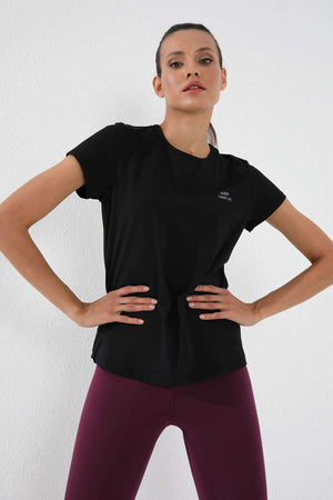 Tricou damă Tommylife Wholesale, negru, cu mânecă scurtă, croială standard, guler rotund - 97144
