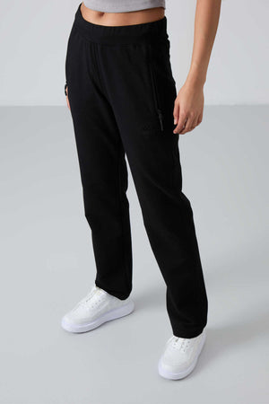 Pantaloni de trening negri pentru femei Tommylife Wholesale cu buzunare cu fermoar, croială confortabilă, model clasic pe picior - 94195