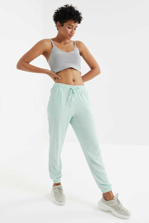 Pantaloni de trening Tommylife Wholesale pentru femei, verde aprins, cu șnur în talie, model jogger - 94620