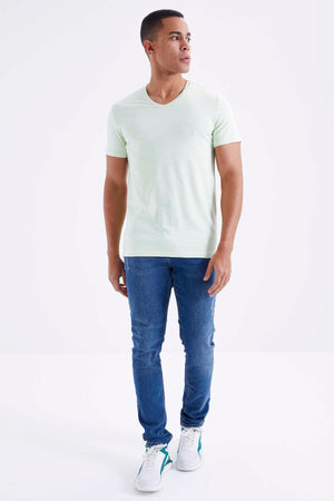 Tricou bărbătesc Tommylife Wholesale cu decolteu în V, croială standard, de bază, 87912, verde deschis