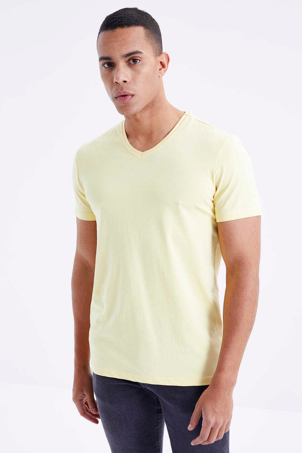 Tricou bărbătesc Tommylife Wholesale cu decolteu în V, croială standard, de bază, 87912, galben