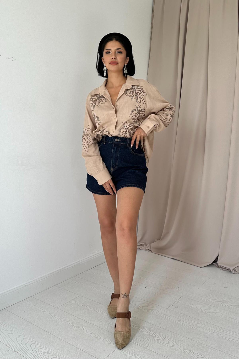 Toptan Vizon Flamlı Keten Nakışlı Pullu Gömlek Vizon L