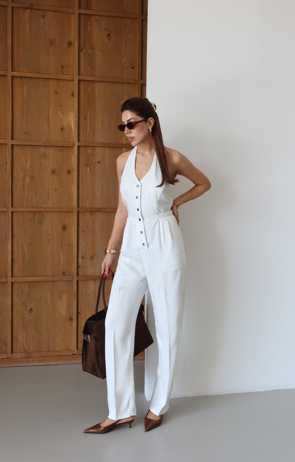 Ön Düğmeli Boyun Kısmı Düğme Detaylı Belde Ayar Kemer Detayı Ekru Tencel Tulum